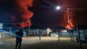 Kronologi 5 Anggota TNI Dikeroyok Hingga 30 Rumah Dibakar Sekelompok Orang, Ya Ampun