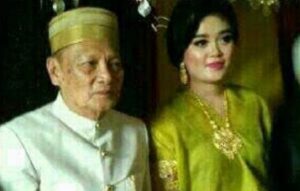 Ingat Kakek yang Menikahi Mahasiswi dengan Mahar Rp 1,4 Miliar? Kini Menyesal dan Tanggung Malu