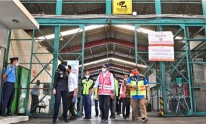 Menhub Cek Kelancaran Pergerakan Kargo dan Layanan Vaksinasi di Bandara Soekarno Hatta