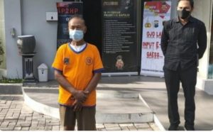 Terdengar Jeritan, Anak Kaget Ibunya Ditindih Kakek 70 Tahun di Kasur