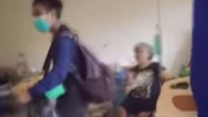 Viral Pedagang Asongan Jualan di Ruang Isolasi Pasien COVID-19 Manado