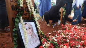 Vanessa dan Suami Dikubur Satu Liang, Begini Hukumnya Menurut Ajaran Islam