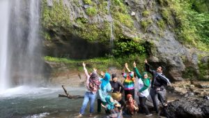 Prawita GENPPARI Gelar “Tata Kelola Objek Wisata” di Curug Cimanintin, Tasikmalaya