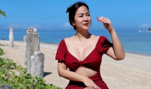 Tante Ernie Basah Banjir Keringat Habis Olahraga, Body-nya Montok Bikin Netizen Melongo