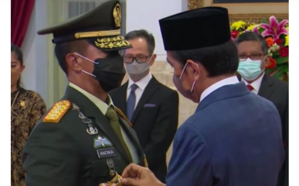 Presiden Jokowi Resmi Lantik Jenderal Andika Perkasa Sebagai Panglima TNI