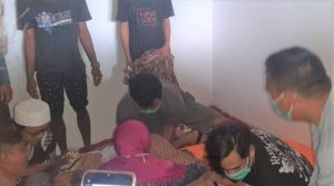 Ya Ampun, Wanita Hamil 8 Bulan Lakukan Hal ini di Kamar, Warga Langsung Geger