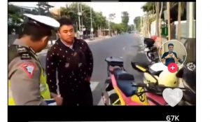 Video Viral Pengendara Motor Ditilang Polisi karena Membantu Buka Jalan untuk Ambulans