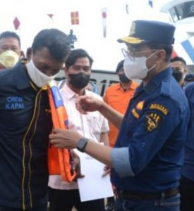 Tinjau Pelabuhan Kaliadem di Masa Libur Tahun Baru, Menhub Wanti-Wanti Penerapan Prokes Ketat dan Keselamatan