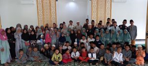 PRAWITA GENPPARI MOTIVASI SANTRI DAN KENALKAN WISATA EDUKASI BERBASIS PESANTREN