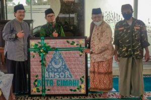 Luar biasa, GP Ansor Cimahi Serahkan Wakaf Tunai 56 Juta Untuk Pembangunan Kantor PCNU