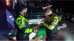 Bus Pariwisata Alami Kecelakaan di Tol, Dua Orang Tewas