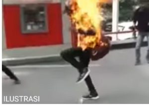 Gara-gara Motor Dirusak, Pria Ini Bakar Temannya Sendiri