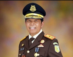 Prestasi Lagi, Masyhudi Kajati Kalbar Bersama Jajarannya Menangkap Buronan Korupsi Pengadaan Lahan untuk LP Pontianak 