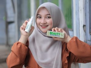 Feni Nurfandilah, Gadis Anggun Asal Kabupaten Batang, Aktif Berbisnis dan Berorganisasi