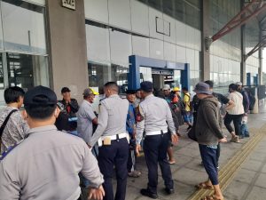 Tim Gabungan Dishub Perhubungan DKI Dan PKB Ujung Menteng Menindak Tegas Kendaraan Tidak Layak Jalan