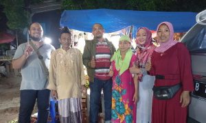 Pasangan Suami Istri Pedagang Buah Rindu Kembali ke Baitullah