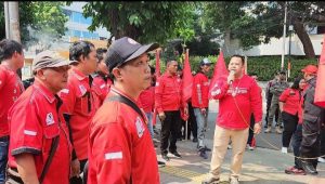 Buruh Tuntut Selesaikan Kewajiban Pembayaran Upah, Gelar Unjuk Rasa di Gedung PT EBTEL