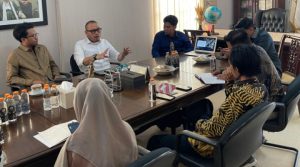 Hardjuno Wiwoho Jelaskan SHW Center Saat Terima Kunjungan Mahasiswa Studi Magister UIN Sunan Kalijaga Yogyakarta