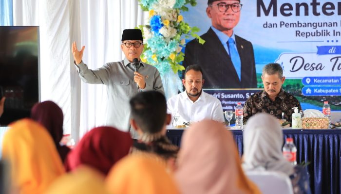 Mendes Yandri Puji Desa Tuntang, Berhasil Maksimalkan Potensi Majukan Desa