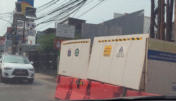 Delapan Galian PAM Jaya Bikin Condet Lumpuh, Empat Proyek Tanpa Papan Informasi Tuai Sorotan