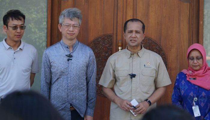 Dari London hingga Papua, Mereka Datang untuk Membangun Indonesia