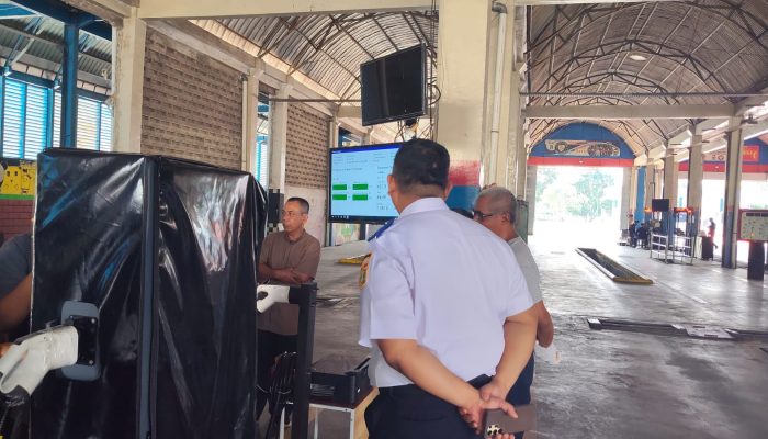 UP PKB Kedaung Angke Gelar Uji Coba KIR Mobil Listrik Berstandar Nasional