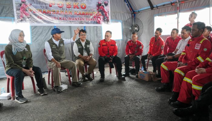 Menhut Raja Antoni Minta Tak Land Clearing: Kondisi Bukan Musim Kering Biasa