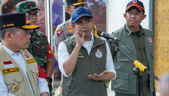 Menhut Raja Antoni: September Jadi Ladang Perjuangan, Karhutla Harus Ditangani Bersama