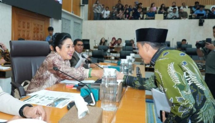 Komisi IV DPR Puji Dedikasi Tinggi Manggala Agni Kemenhut Hadapi Karhutla